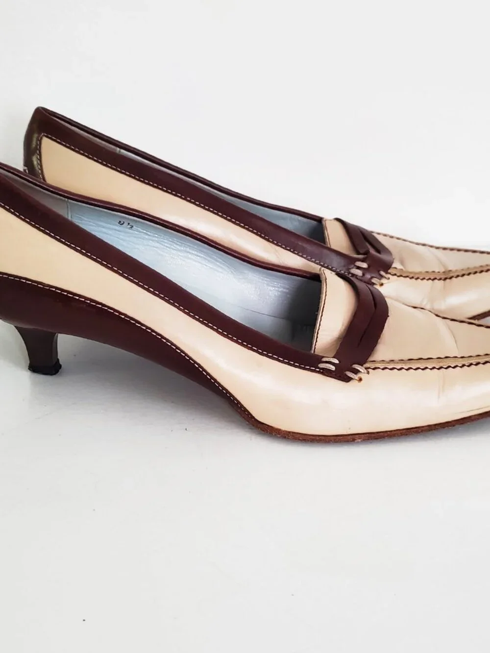 Tod's Penny Loafer Beige & Brown Leather Kitten Heel Pumps Sz 38.5 - Picture 7 of 13